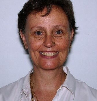 Dr Lois Engelbrecht
