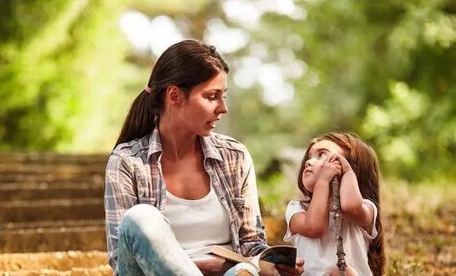 How parents can try and prevent child abuse image